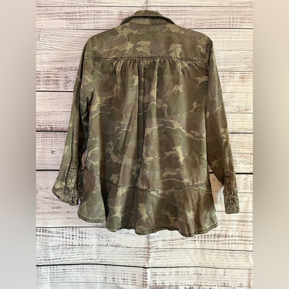 📌by ANTHROPOLGIE green camo button up peplum jacket - Picture 3 of 10